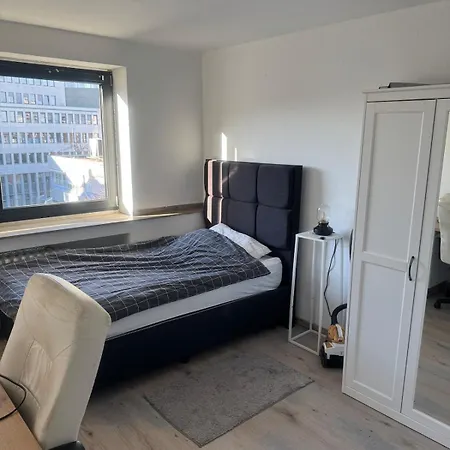 Grosse Am Hbf-vorplatz * Duisburg